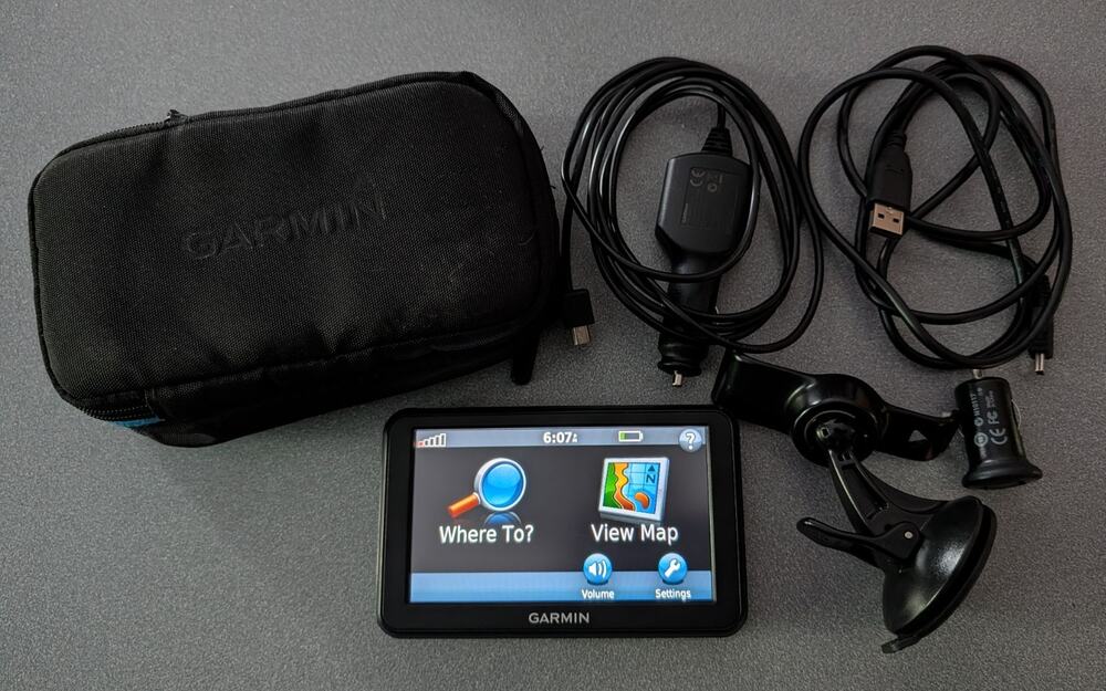 Garmin Nüvi 50LM Touchscreen GPS Works Well